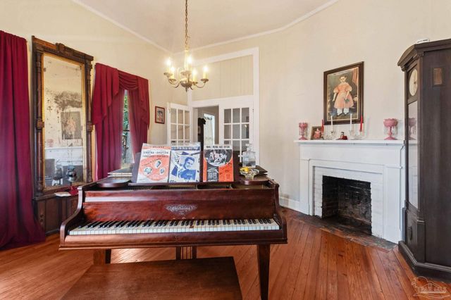 309 S Main St, Atmore, AL 36502