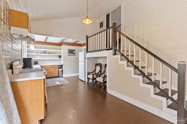 309 S Main St, Atmore, AL 36502