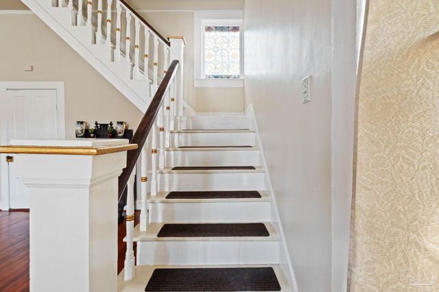 309 S Main St, Atmore, AL 36502