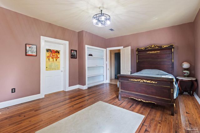 309 S Main St, Atmore, AL 36502