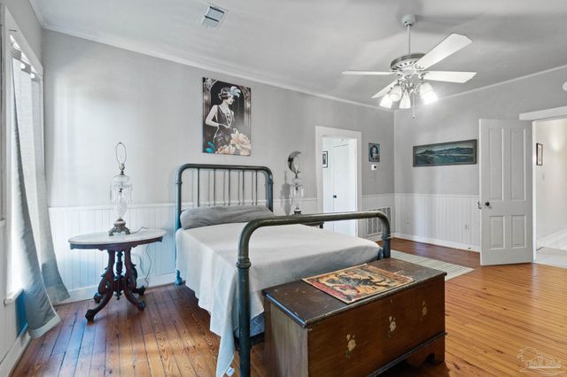 309 S Main St, Atmore, AL 36502