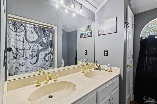 309 S Main St, Atmore, AL 36502