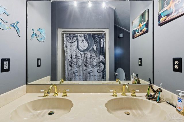 309 S Main St, Atmore, AL 36502