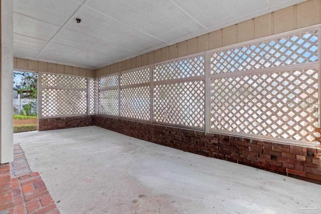 309 S Main St, Atmore, AL 36502