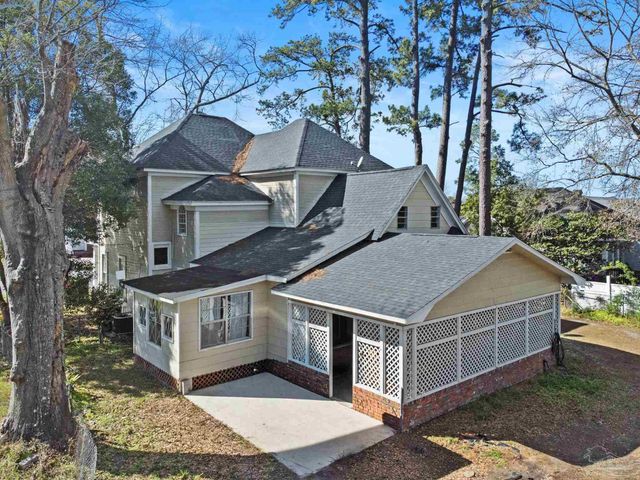 309 S Main St, Atmore, AL 36502