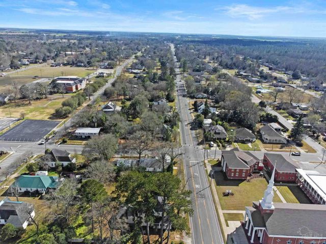 309 S Main St, Atmore, AL 36502