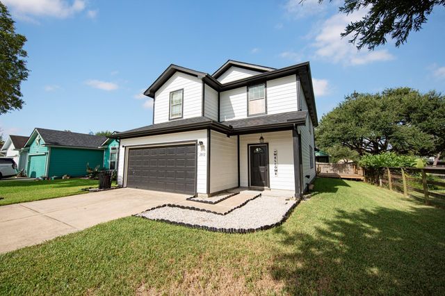 2812 C Street, La Porte, TX 77571