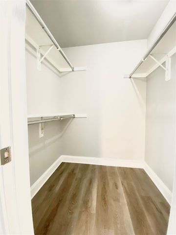2505 Wedglea Drive 222, Dallas, TX 75211