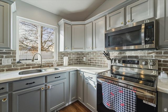 472 E 1420 N, Tooele, UT 84074