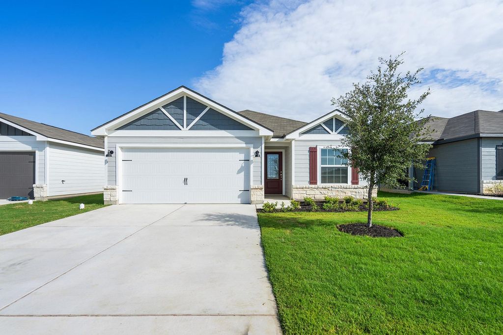 145 Wirepass CRST, Jarrell, TX 76537