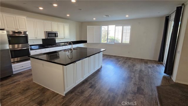 15616 Sesame Seed Avenue, Fontana, CA 92336