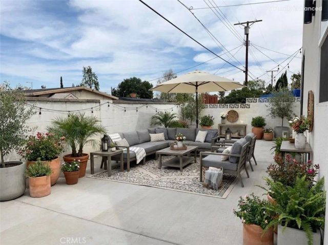 22913 Sherman Way, West Hills, CA 91307