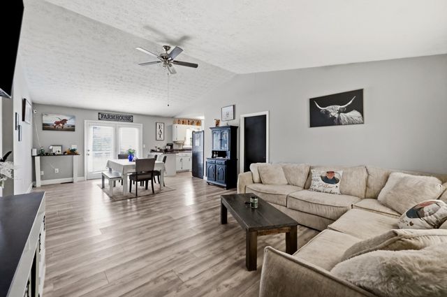 110 Robbie Drive, Lawrenceburg, KY 40342