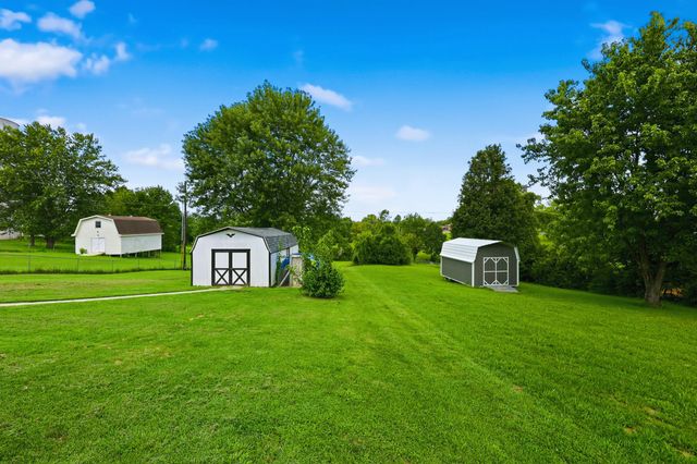 110 Robbie Drive, Lawrenceburg, KY 40342