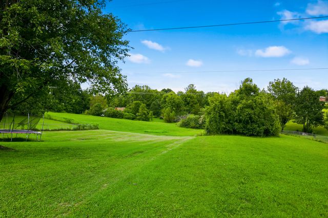 110 Robbie Drive, Lawrenceburg, KY 40342