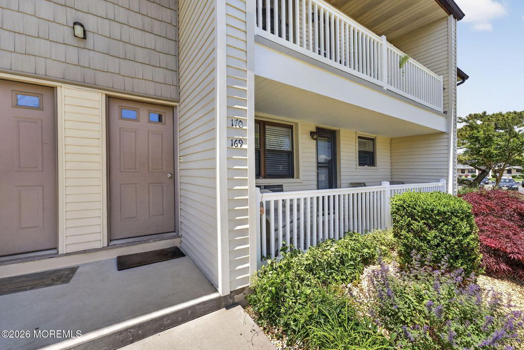 169 Wharfside Drive 169, Monmouth Beach, NJ 07750