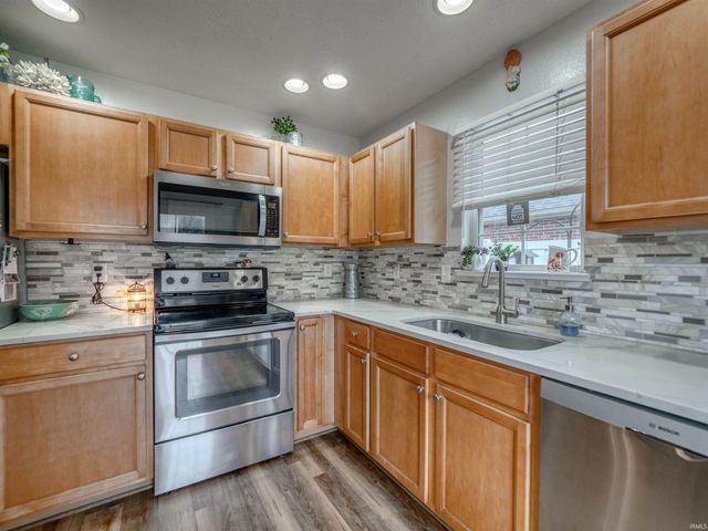 3530 Bronson Lane, Evansville, IN 47711