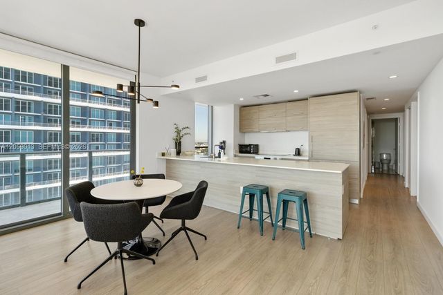 1300 S Miami Ave 3406, Miami, FL 33130