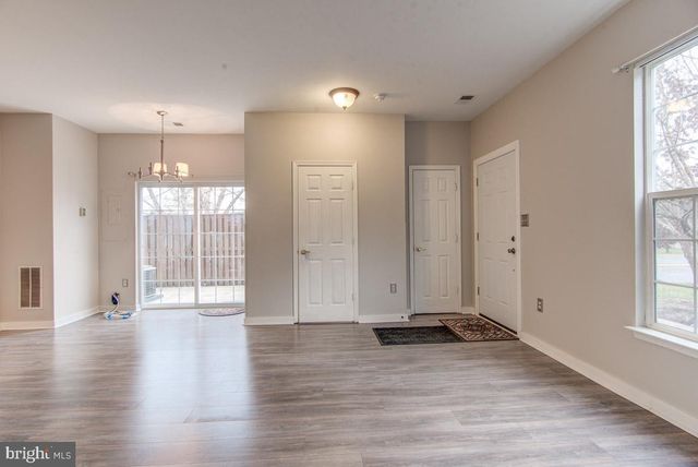 7700 DUNEIDEN LN, Manassas, VA 20109