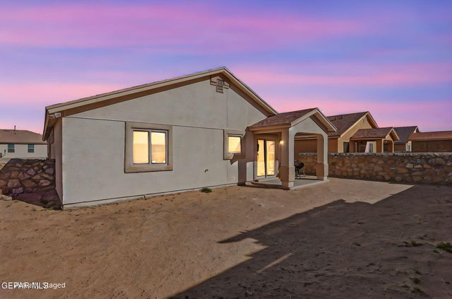 236 FLOR AZUCENA Drive, Socorro, TX 79927