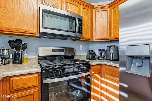 236 FLOR AZUCENA Drive, Socorro, TX 79927