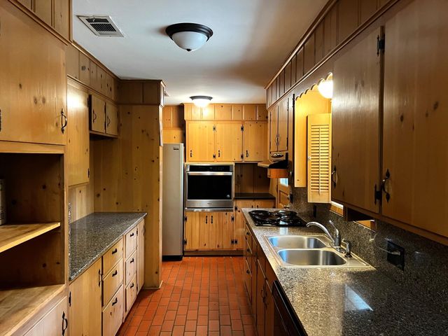 235 W Lower Line ST, La Grange, TX 78945