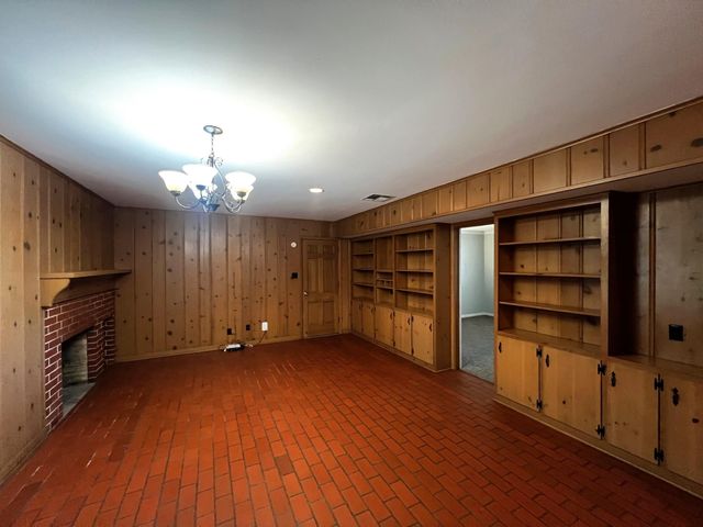 235 W Lower Line ST, La Grange, TX 78945