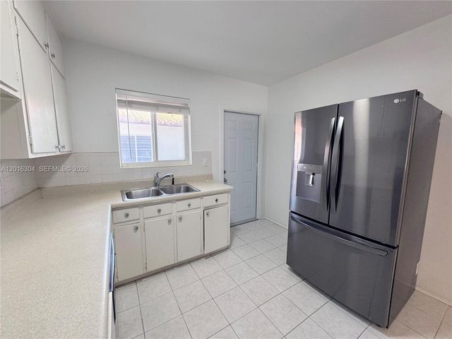 4 NE 47th St 4, Miami, FL 33137