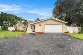 3401 COQUINA KEY DRIVE SE, St Petersburg, FL 33705