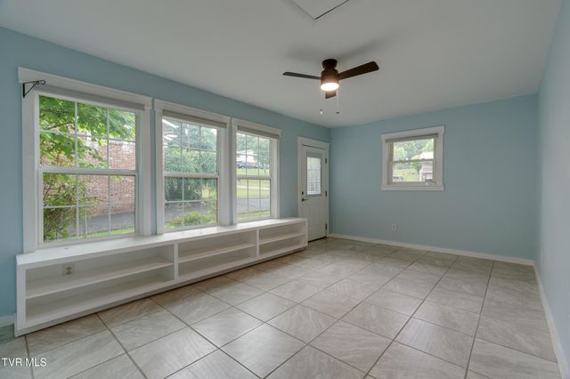 114 Dogwood Village Road, Jonesborough, TN 37659