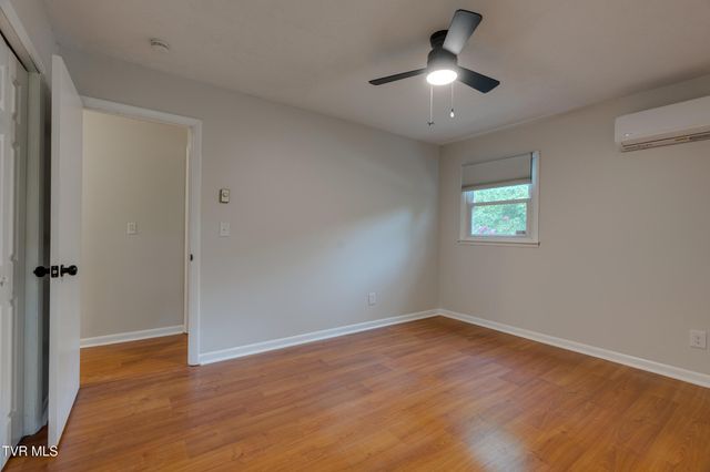114 Dogwood Village Road, Jonesborough, TN 37659