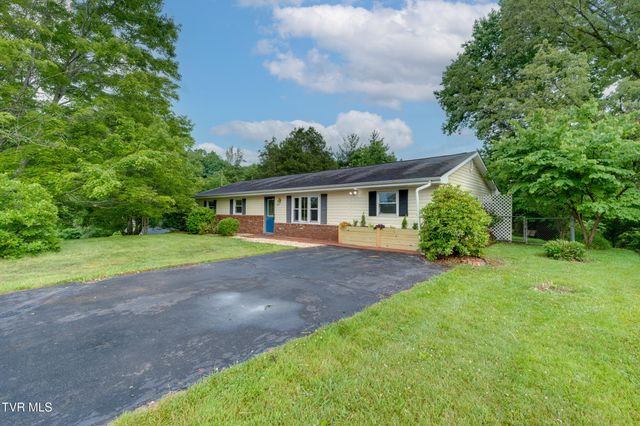 114 Dogwood Village Road, Jonesborough, TN 37659