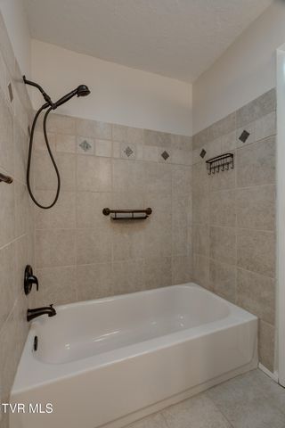114 Dogwood Village Road, Jonesborough, TN 37659