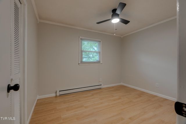 114 Dogwood Village Road, Jonesborough, TN 37659