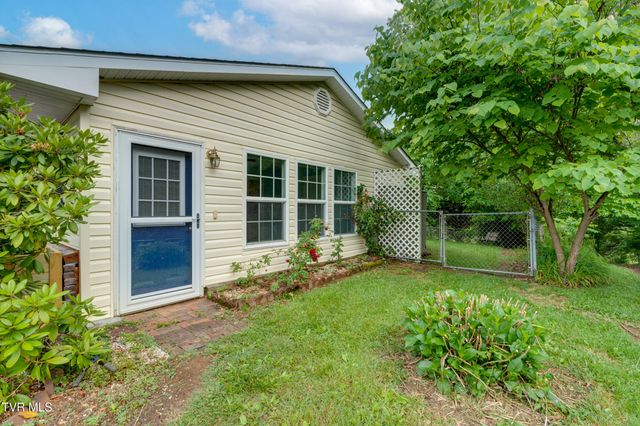 114 Dogwood Village Road, Jonesborough, TN 37659