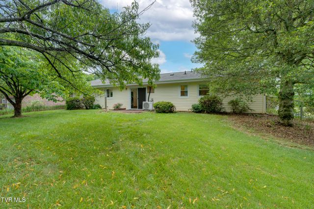 114 Dogwood Village Road, Jonesborough, TN 37659