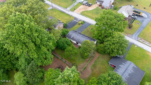 114 Dogwood Village Road, Jonesborough, TN 37659