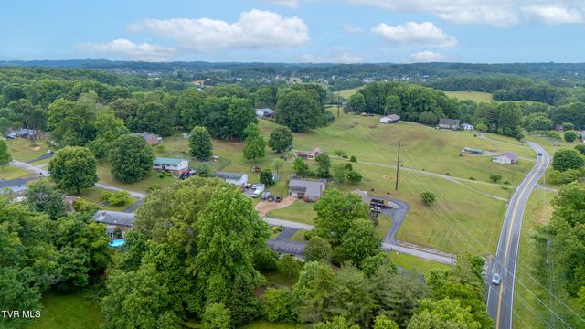 114 Dogwood Village Road, Jonesborough, TN 37659