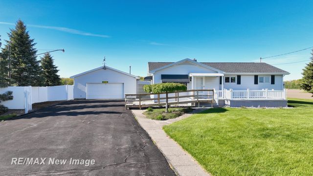 3520 W Kochville Road, Kochville Twp, MI 48604