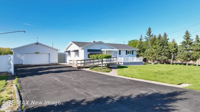 3520 W Kochville Road, Kochville Twp, MI 48604