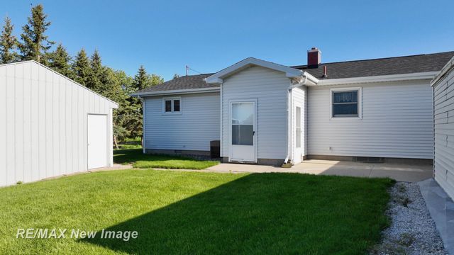 3520 W Kochville Road, Kochville Twp, MI 48604