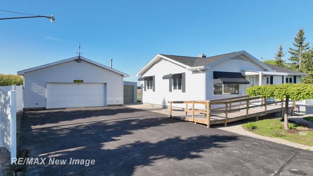 3520 W Kochville Road, Kochville Twp, MI 48604