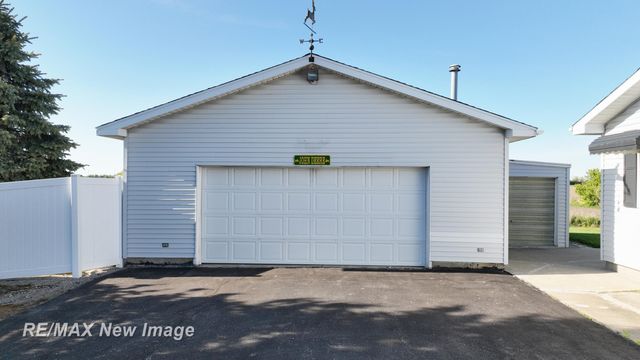 3520 W Kochville Road, Kochville Twp, MI 48604