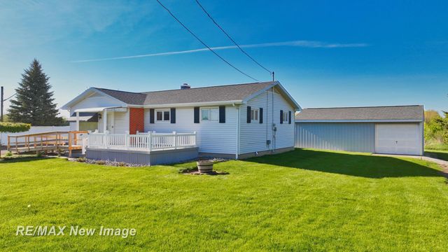 3520 W Kochville Road, Kochville Twp, MI 48604