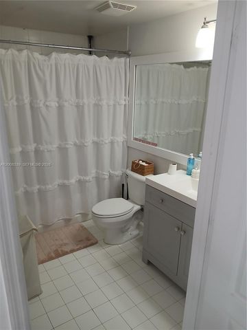 5085 NW 7th St 1007, Miami, FL 33126