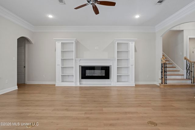 101 Spanish Cove Drive, Ocean Springs, MS 39564