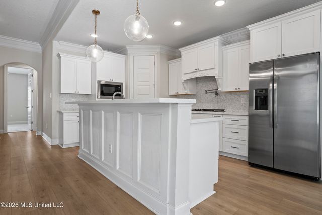 101 Spanish Cove Drive, Ocean Springs, MS 39564
