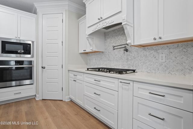 101 Spanish Cove Drive, Ocean Springs, MS 39564