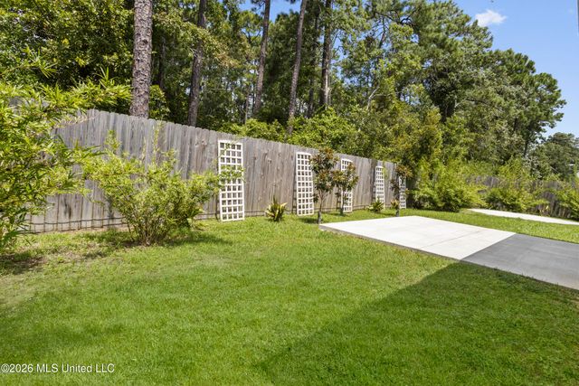 101 Spanish Cove Drive, Ocean Springs, MS 39564