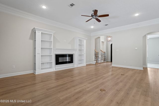 101 Spanish Cove Drive, Ocean Springs, MS 39564
